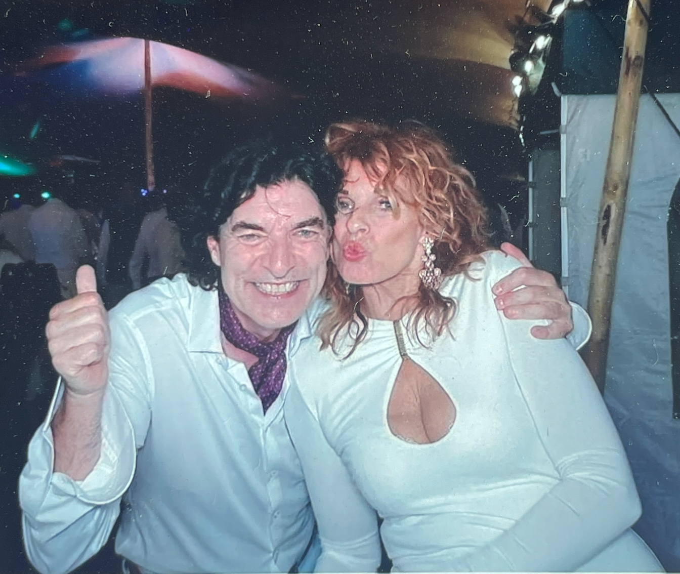 Linda en Ton samen op een feest